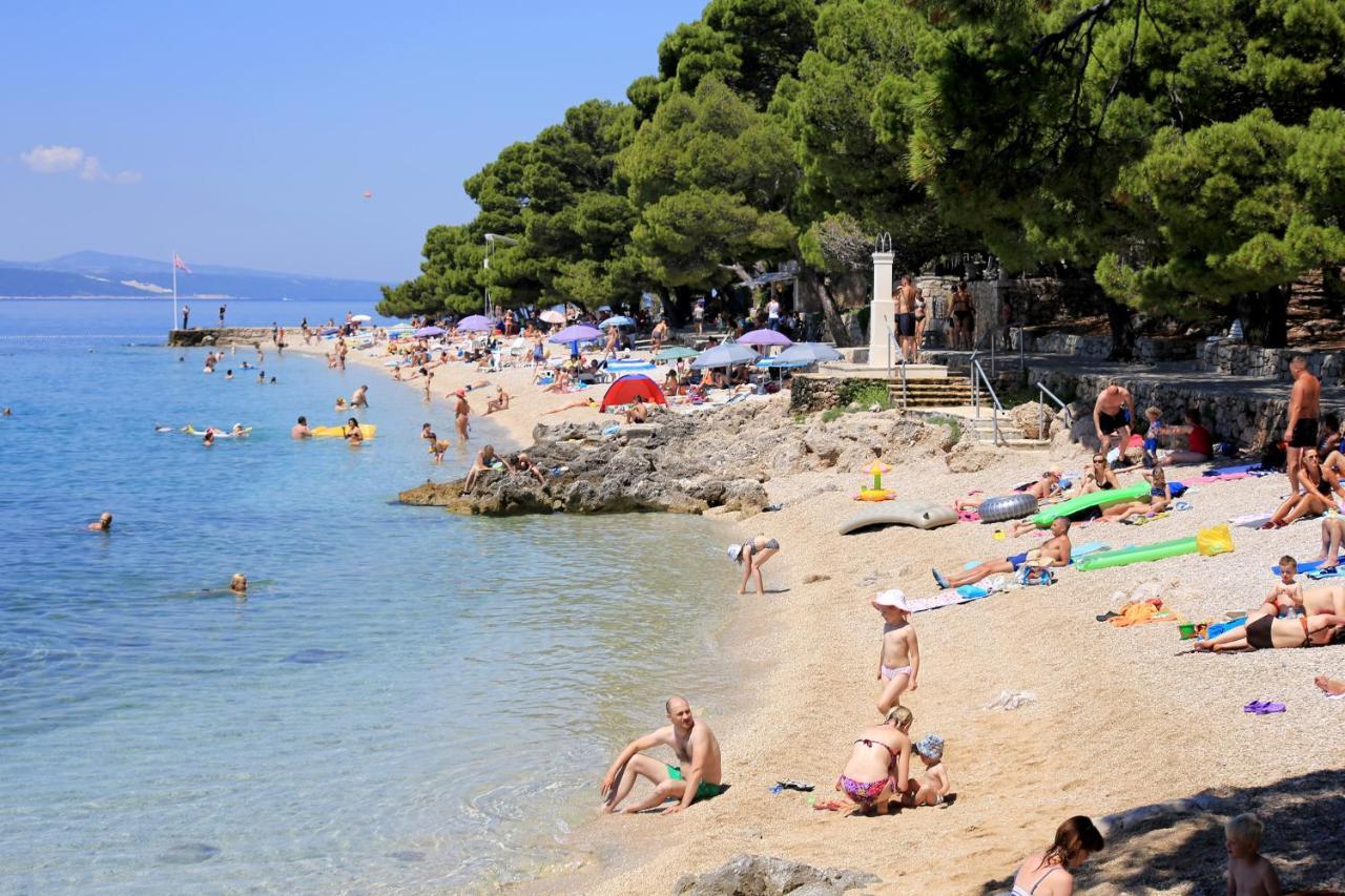 Apartments By The Sea Brela, Makarska - 16950 Exterior foto